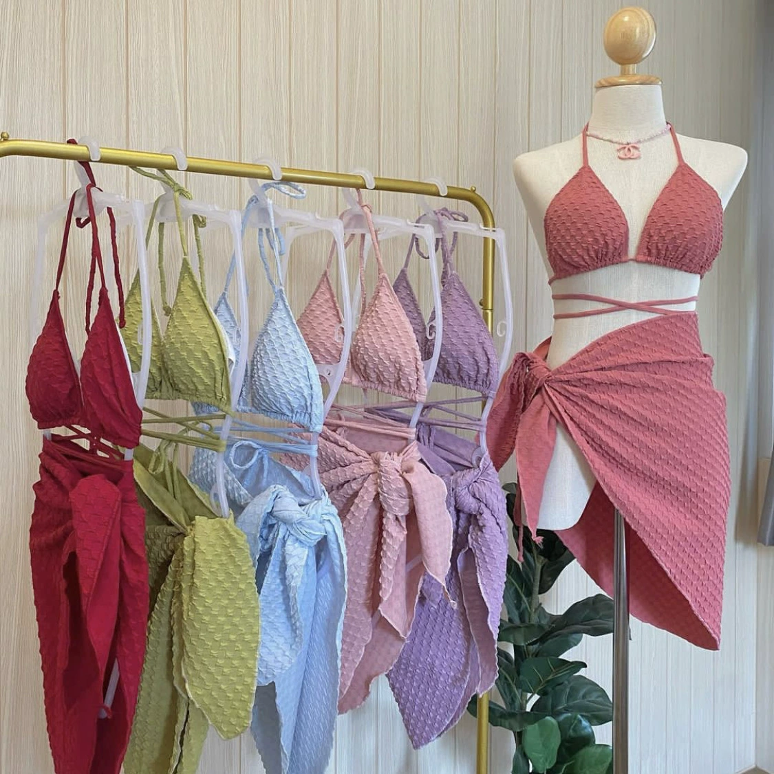 Новинка 2023, разделенный комплект бикини из трех предметов с бретелями, сексуальное бикини, женственный отдых, европейский и американский пляж