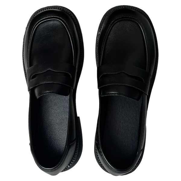 Black leather shoes (take the remarks size)