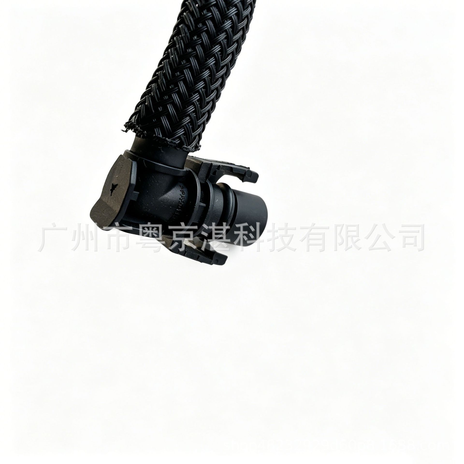 LR140897 LR185774 cooling hose is suitable for Land Rover Range Rover Velar 2021-2023