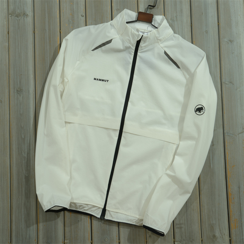 2026 Summer Mammoth Outdoor Thin Waterproof Breathable Skin Jacket Men's Sports Casual Stand Collar Jacket 2026 Summer Mammoth Outdoor Thin Waterproof Breathable Skin Jacket Men's Sports Casual Stand Collar Jacket