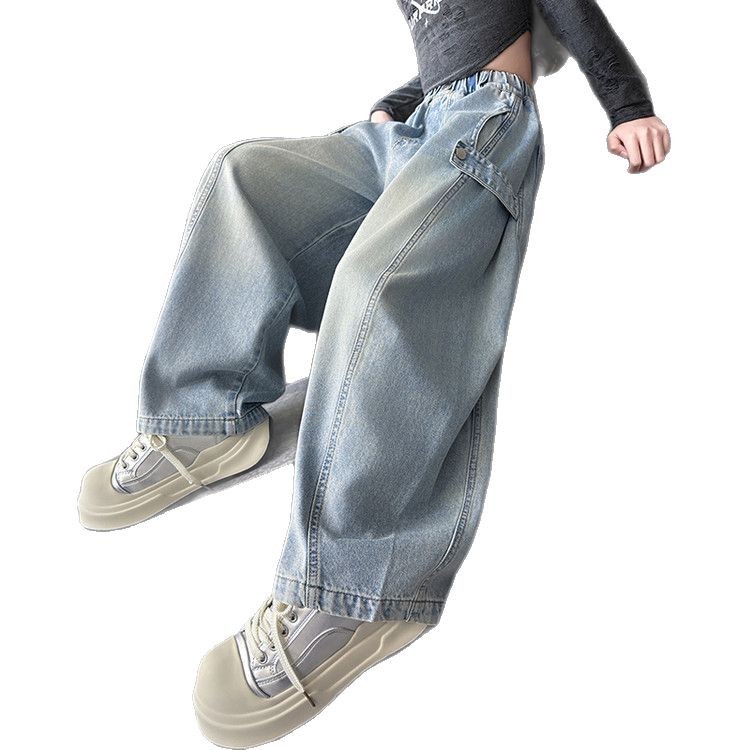 Jeans in denim effetto used per bambini con orlo grezzo e vestibilità comoda - Jeans elasticizzati in vita azzurri per bambine (3-8 anni), stile streetwear alla moda_voghion.com