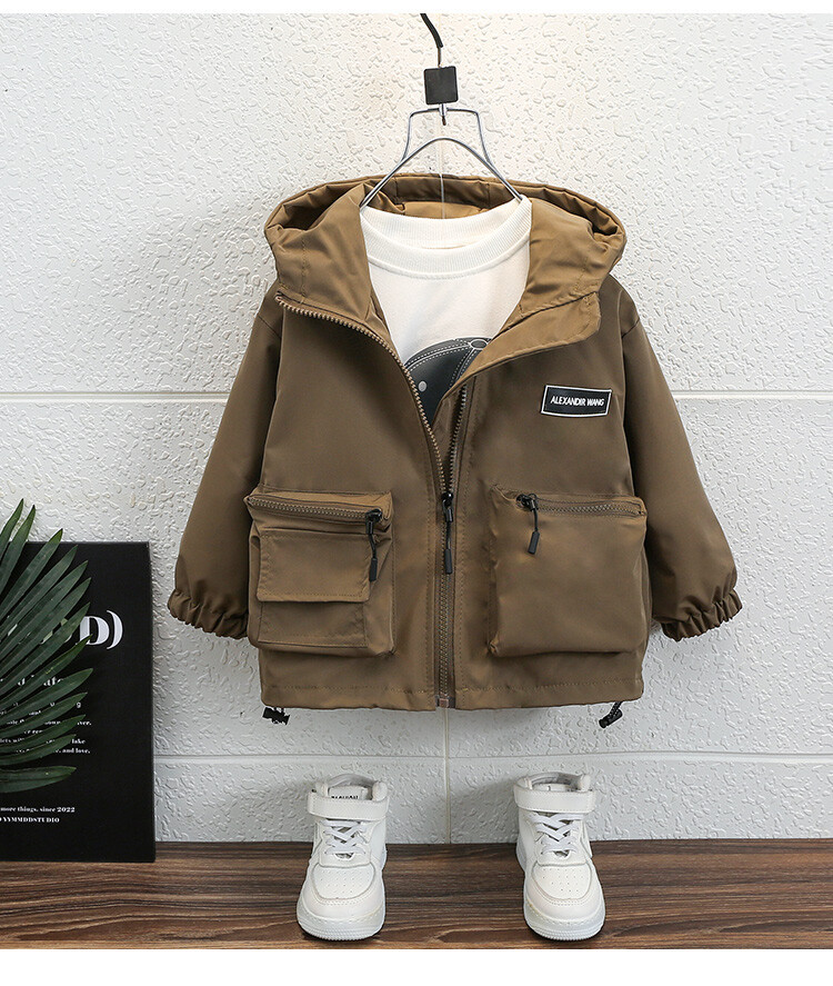 Windjacke mit großem Taschenetikett 2024 Frühlings- und Herbstsaison Neue koreanische Ausgabe Trendy Markenmantel für Kinder für Jungen_voghion.com