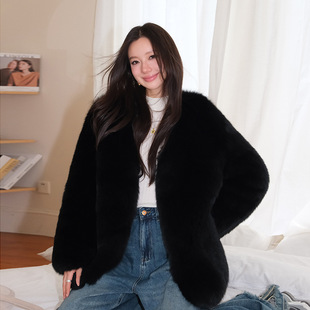 AUS�������项���m�M�ں�ɫ����ë���pƤ������Ů�@�����L�����