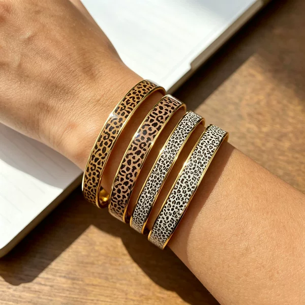 2026 New Leopard Print Series Stainless Steel Bracelet, Versatile and Light Luxury, with Oil-Drip Sticker Craftsmanship, Waterproof and Non-Fading Wristband