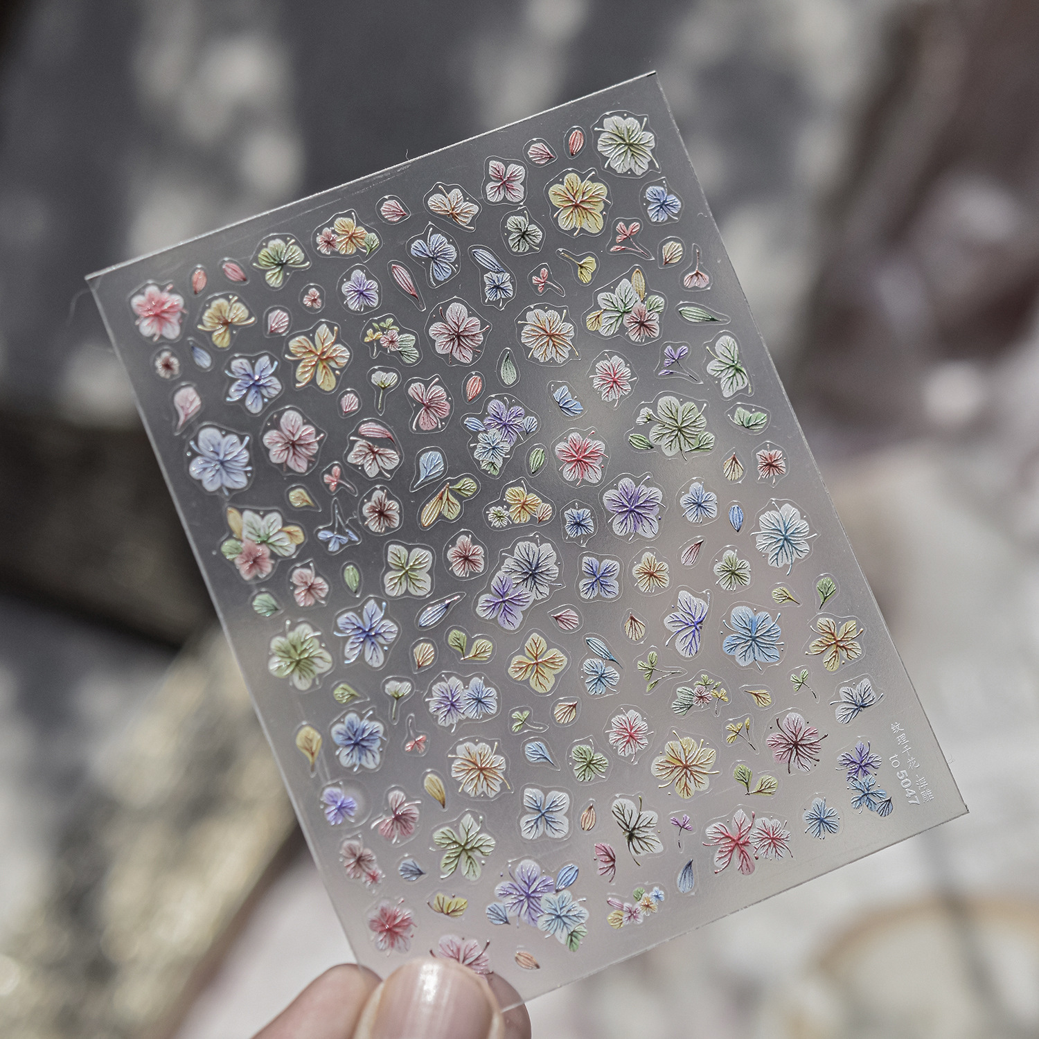 Pegatinas de uñas nuevas flores de primavera celebridades de Internet flores secas joyas de uñas pegatinas adhesivas pegatinas de uñas de todo fósforo flores de cuatro pétalos