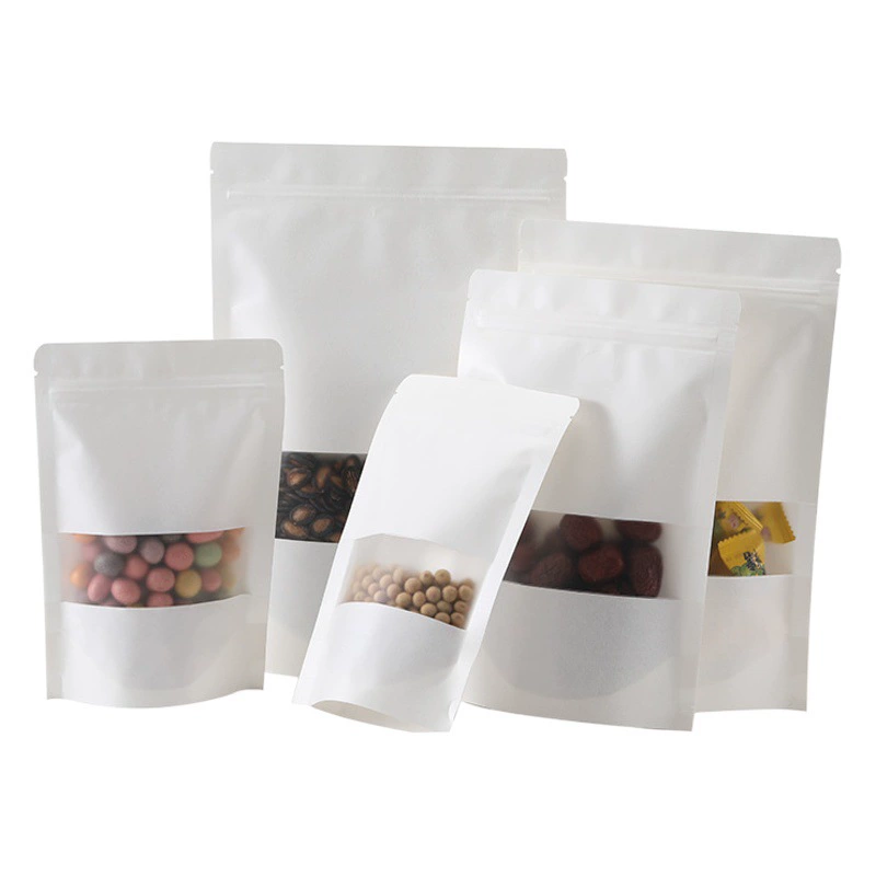 Белый крафт-бумажный пакет, чтобы открыть окно