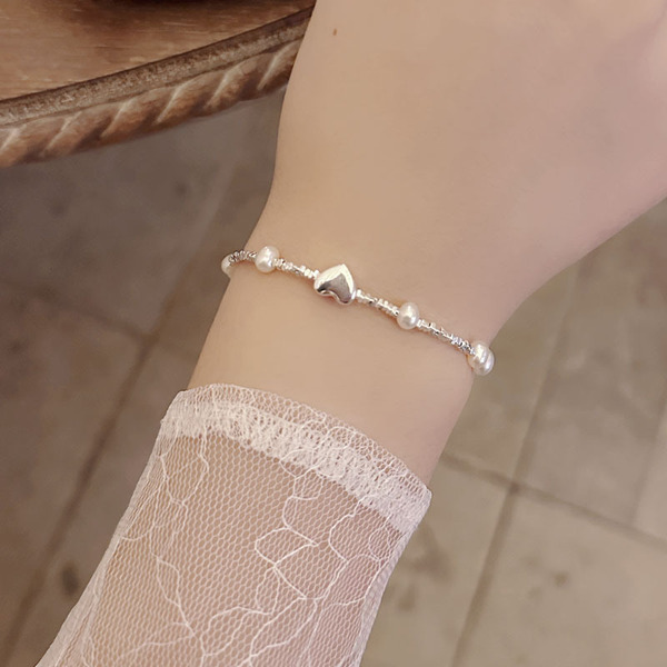 Small design organic bracelet pearl