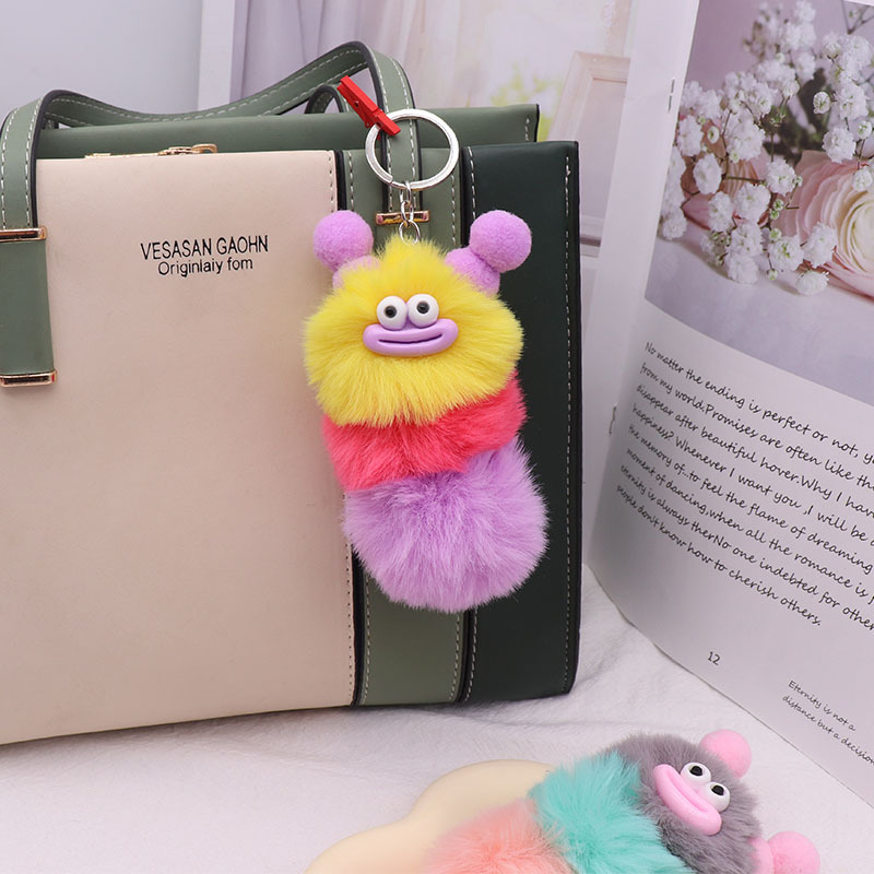 Fealdas orugas bola de peluche colgante de llaves de dibujos animados peluche muñeca bolsos colgante de llaves de automóviles colgante