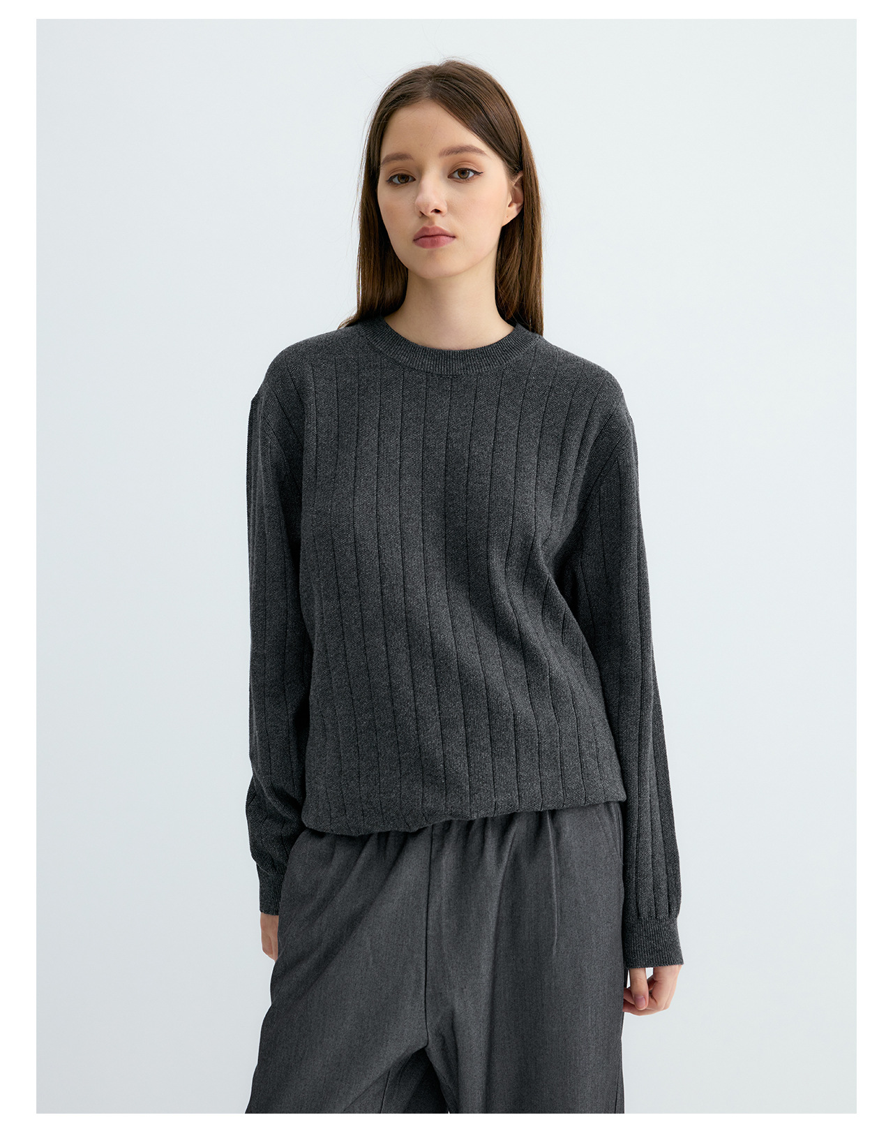 UNF 250g Loose Crew Neck Knit Sweater
