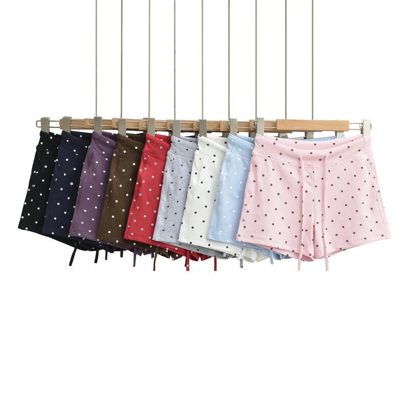 Sweet and Trendy Casual Versatile Slim-Fit Shorts for Outdoor Wear, Pure and Sexy Style, Suitable for Travel and Everyday Wear, Body-Hugging Hot Pants for Summer