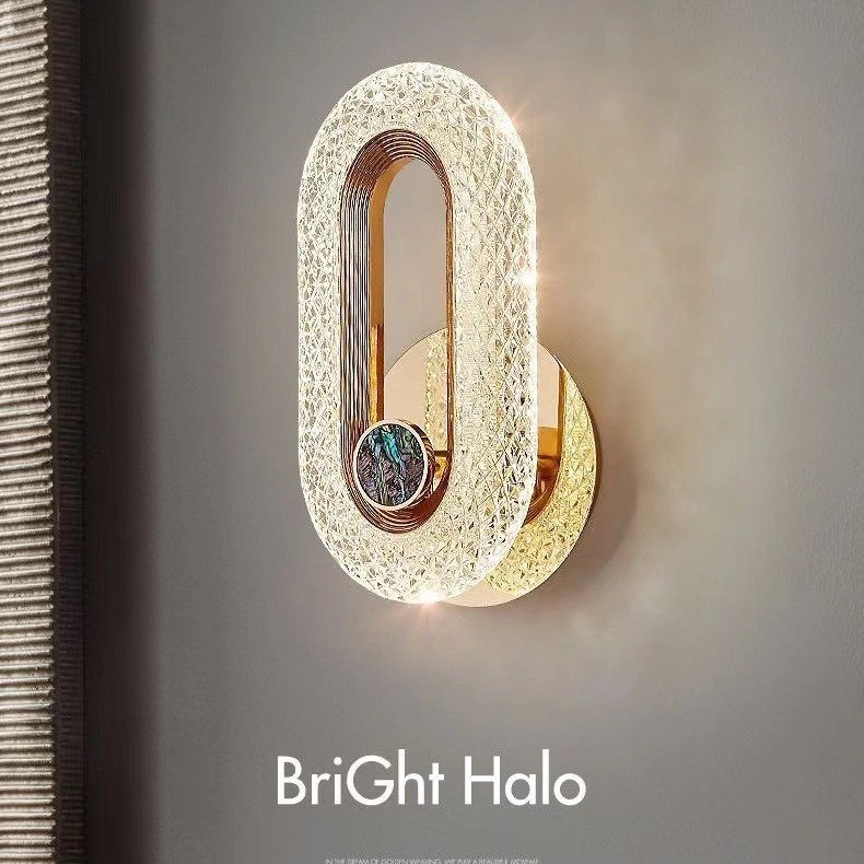 Luz de la habitación lujosa cabecera de la cama de la televisión luminaria creativa minimalista lámpara de cabecera de la sala de estar fondo pared de escalera roja