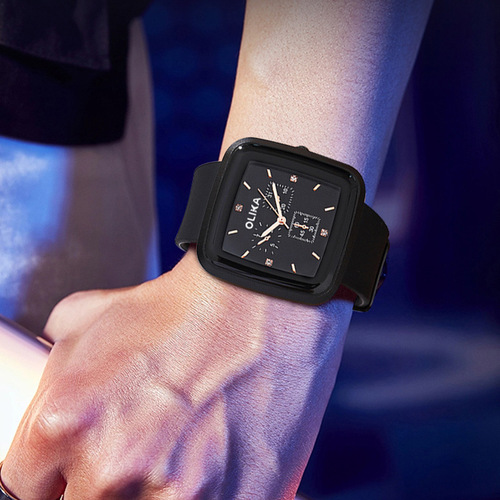Square minimalist casual couple's watch with fashionable silicone band, unisex version, trendy quartz watch for students