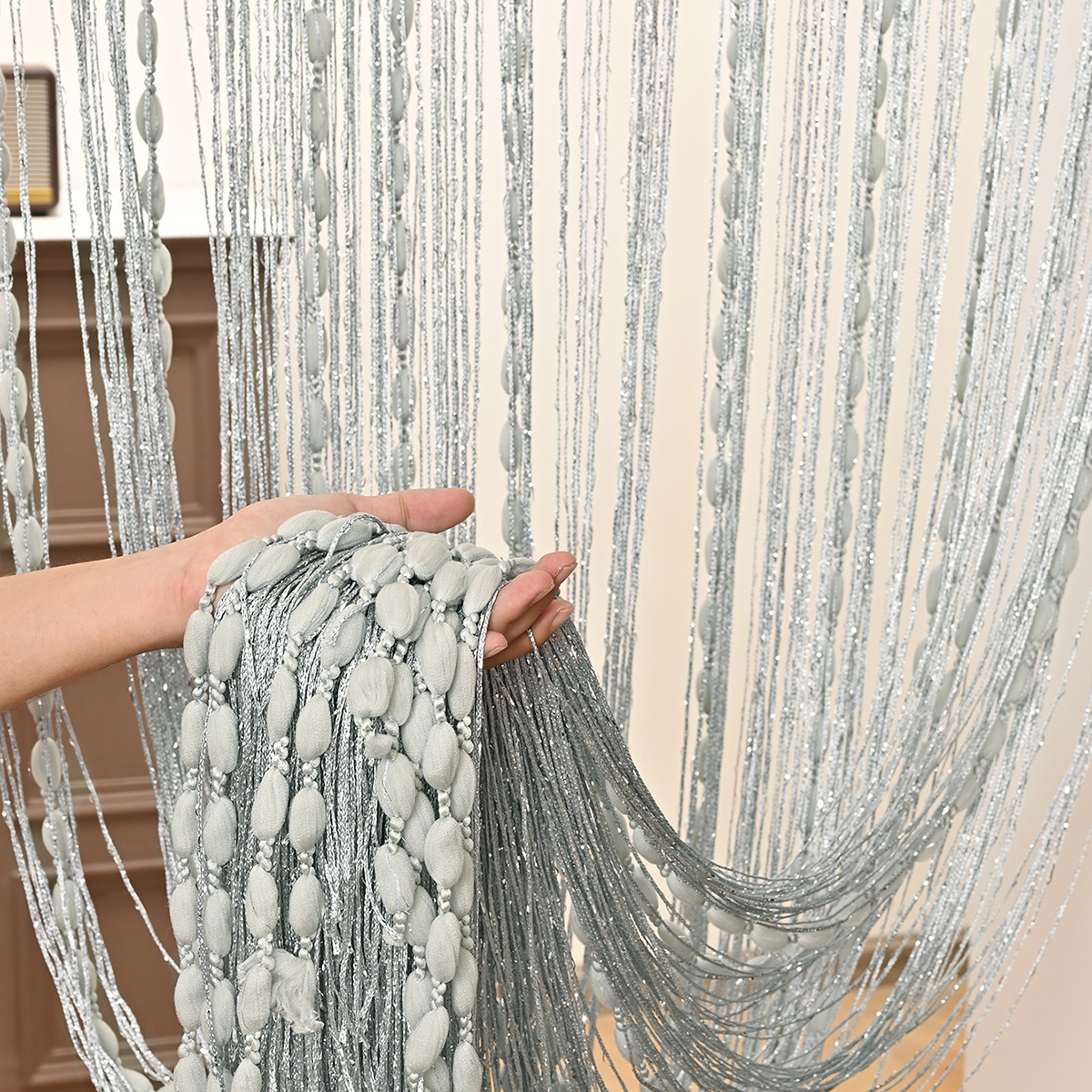 Transfronterizo nuevo criptografado bola de cabello decorado cortina