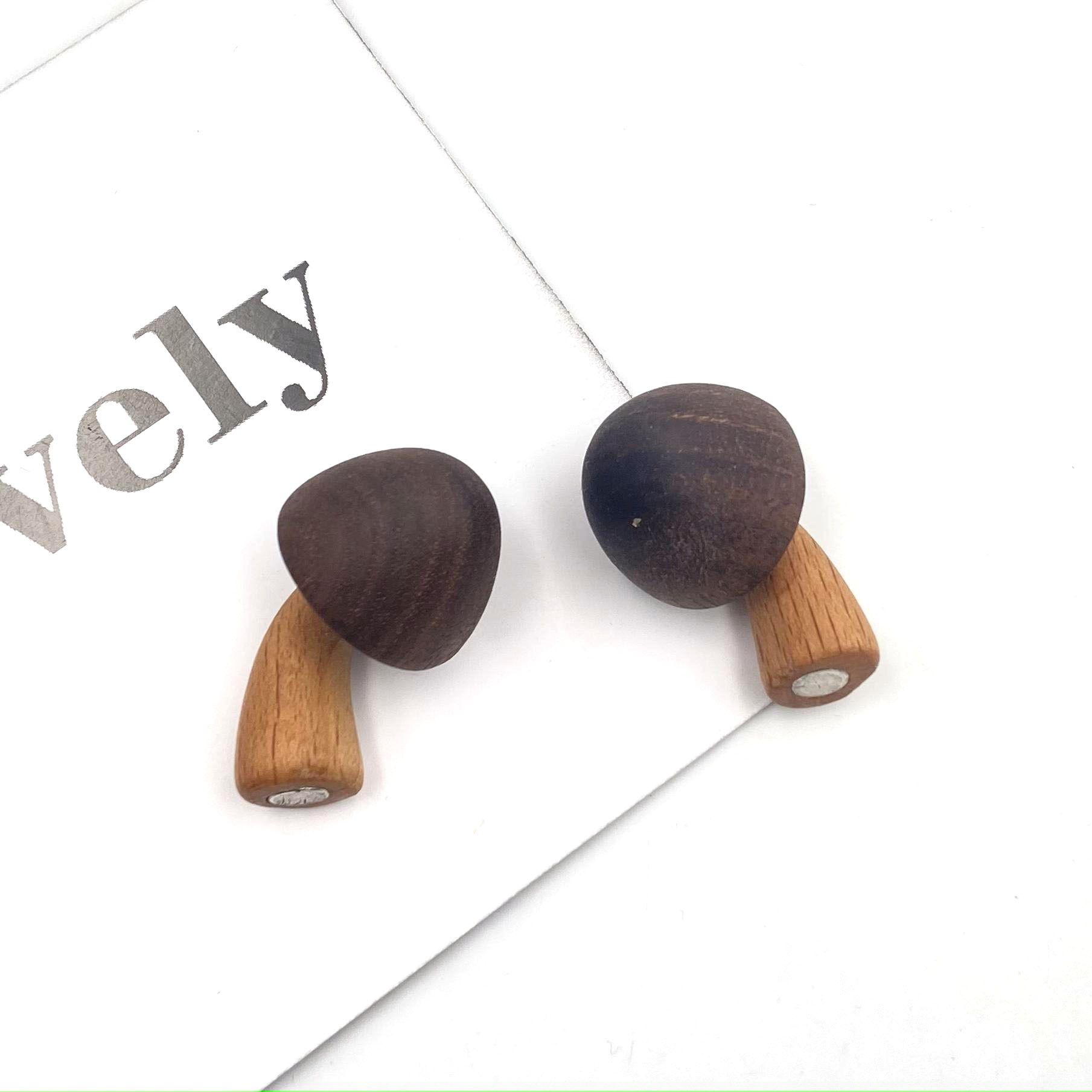 Wood Material Cute Mushroom Wood Refrigerator Magnet