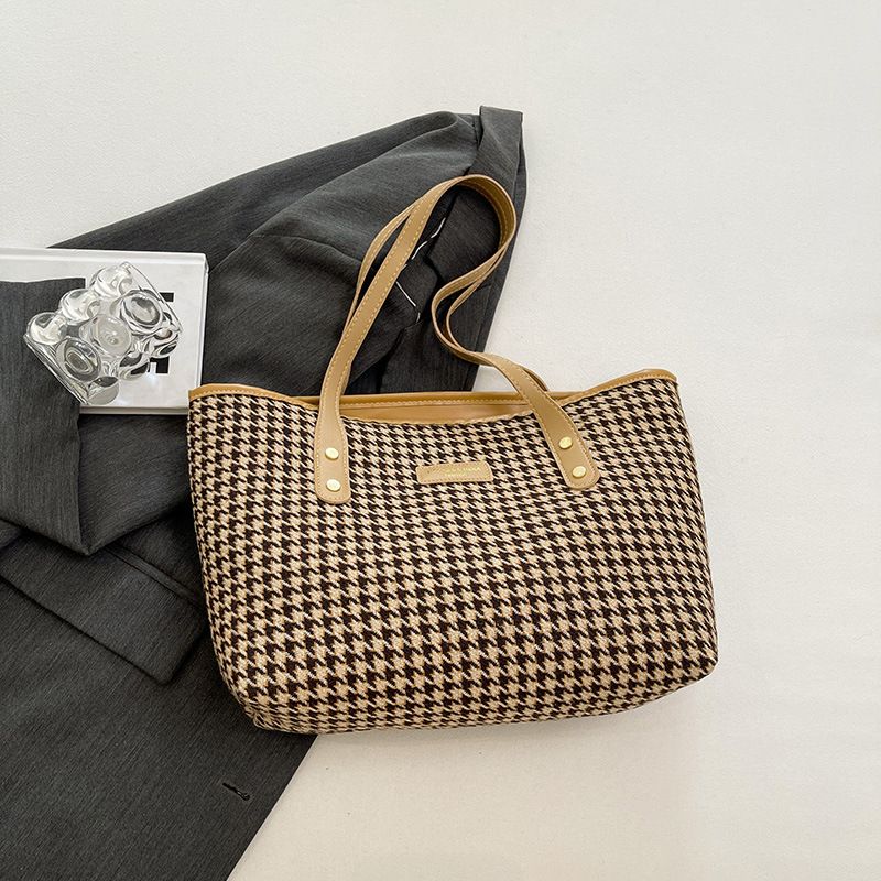 Bolsos de mujer de gran capacidad de viaje de moda 2024 nuevo estilo de otoño a cuadros tendencia casual nuevo bolso de un solo hombro