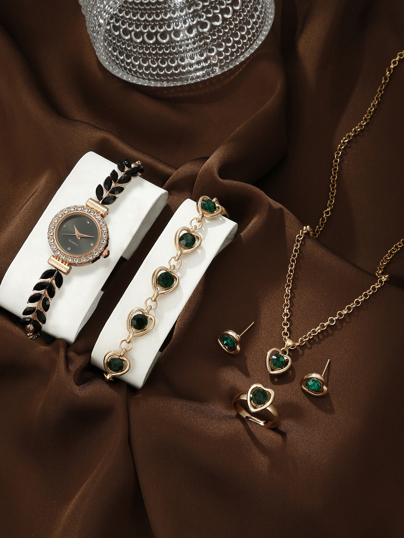 31g Weight Ordinary Glass Mirror Material Casual Solid Color Buckle Quartz Watch Women's Watches