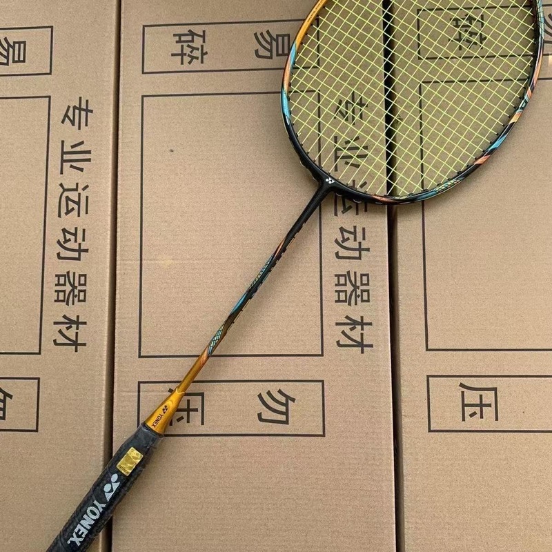ハイエンド yy バドミントンラケット スカイアックス 100zz99pro プロ攻撃トレーニング フルカーボン耐性シングルラケット 男女兼用|undefined