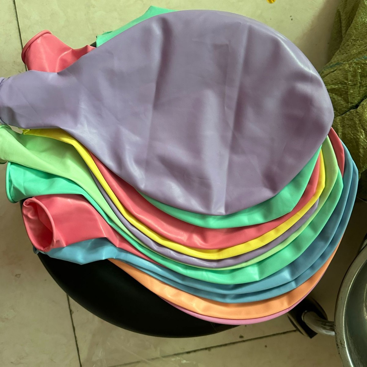 36-дюймовый большой плоский макарон цвета смешанного цвета (случайный цвет)