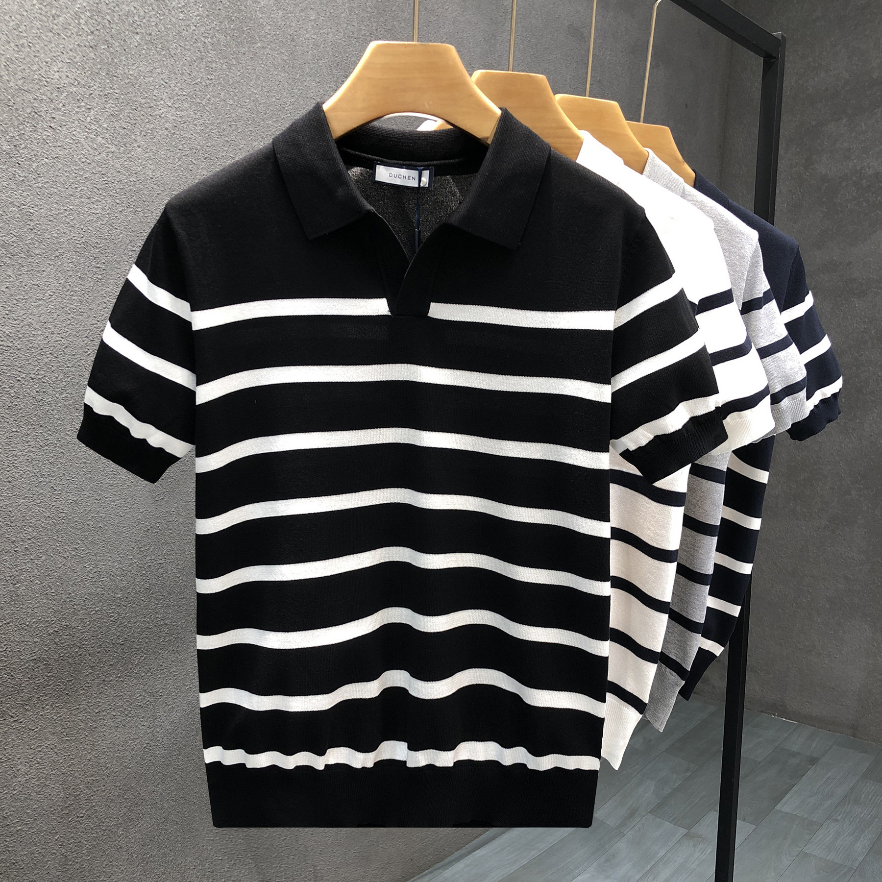 Polo camiseta de punto camiseta de manga corta camiseta de hombre cuello en V gaviota cuello rayas viejas líneas de viento de verano fábrica transfronteriza mayorista