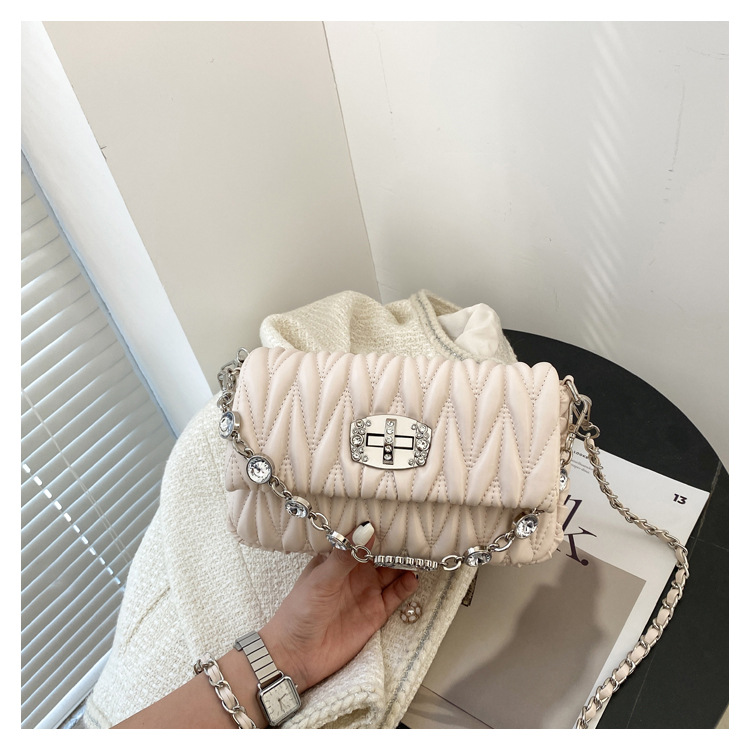 Diamond Chain Shoulder Bag - Small Pleated Crossbody Handbag_voghion.com