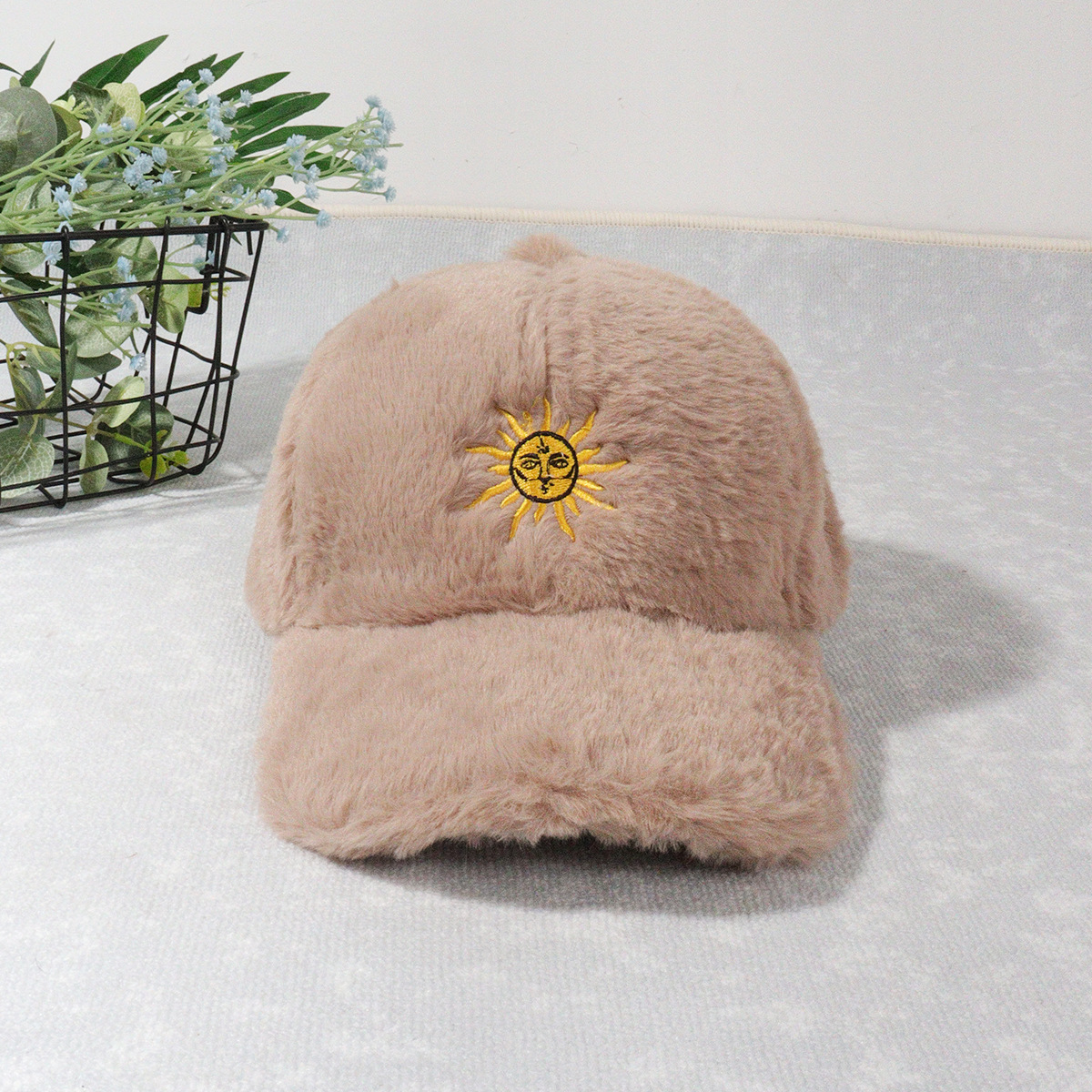 Unisex Plush baseball cap Sun embroidered duck hat Winter warm plush hat_voghion.com