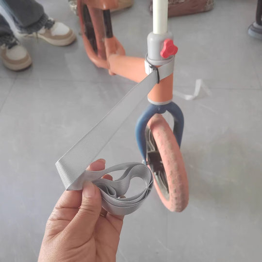 Baby Twister Traction Rope Baby Children's Balance Bicycle Scooter Toy Walkers Pull Rope Strap