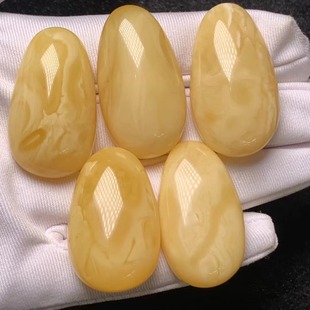 Natural Beeswax Pendant Wax Rich Full Pattern Clear Necklace Accessories Ketang Jewelry Origin Wholesale