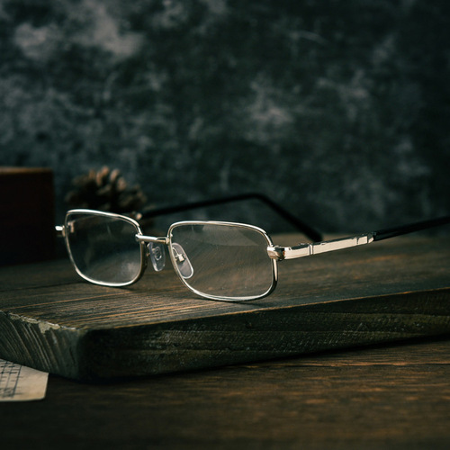 High-definition small frame pen holder fashionable anti-scratch reading glasses optical glass lenses high-end elderly reading glasses wholesale