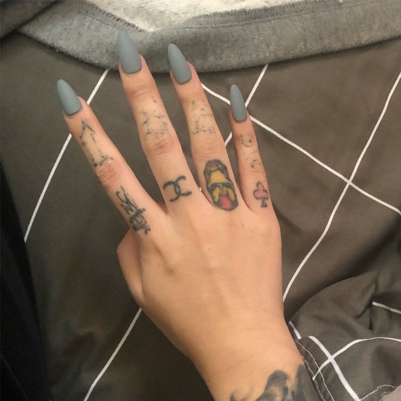 Uñas de uñas de color sólido, uñas largas puntiagudas, uñas de uñas mate mate, parches de uñas falsas, productos terminados al por mayor image 4