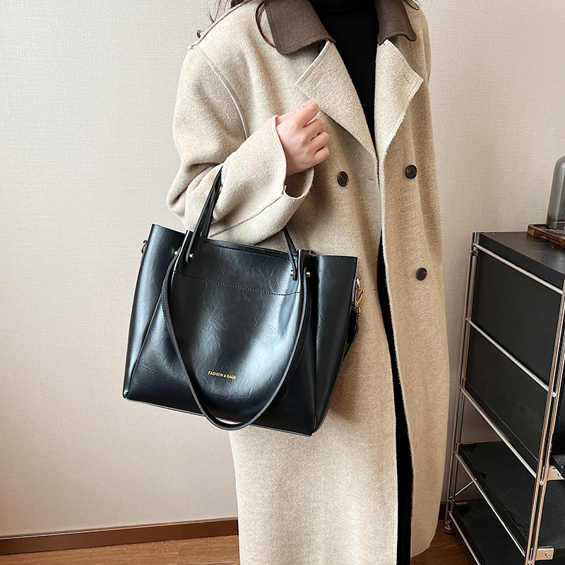 Borse da donna 2026 Nuovo modello Semplice Moda Borsa a tracolla grande capacità Vintage Tote_voghion.com