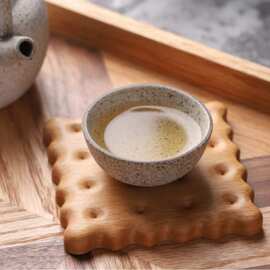 跨境木制杯垫创意饼干杯垫家用马克杯咖啡杯垫木质隔热餐桌防烫垫
