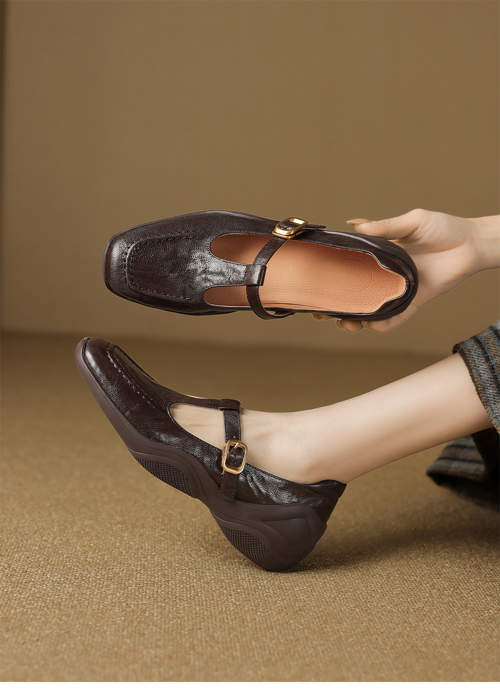 Giày sandal nữ quai ngang mũi nhọn đế dày da cừu buộc dây — màu nâu chi tiết 2