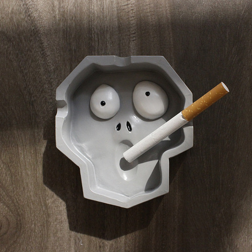 Amazon's new resin ghost face ashtray home decoration creative desktop funny ashtray decoration wholesale