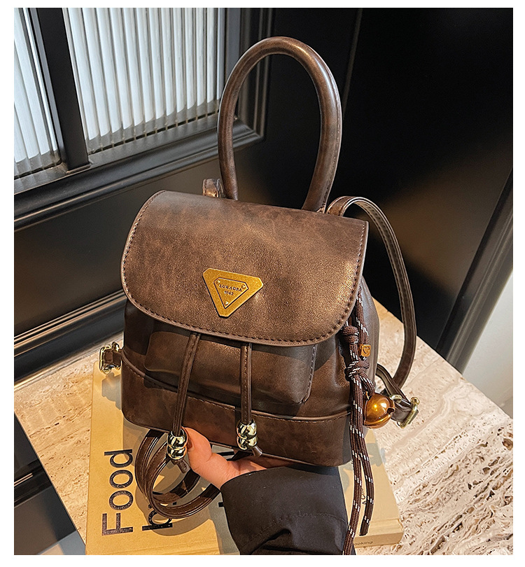 This is a new, stylish, mini, lightweight and cute shopping backpack for girls in the autumn of 2024 full figure