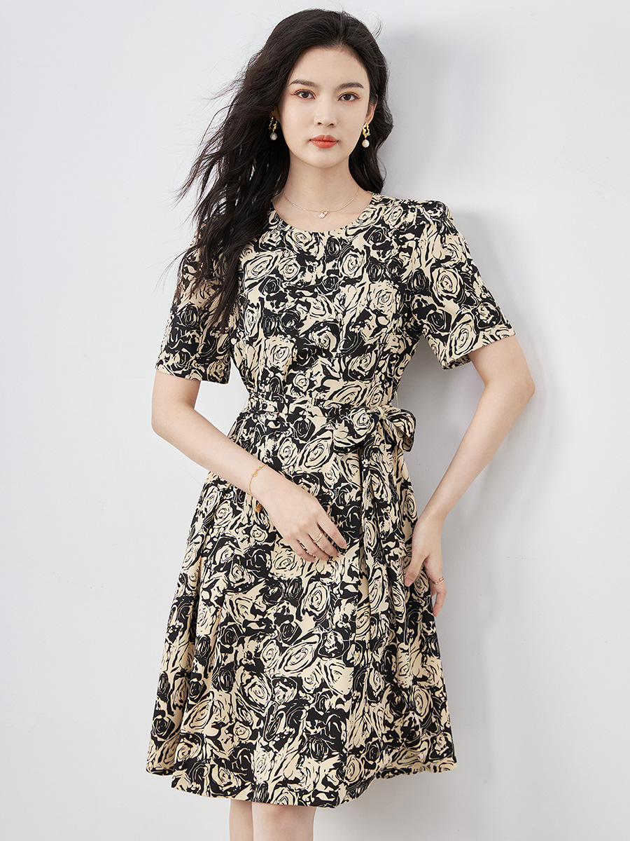 Váy voan in hoa dáng maxi thắt eo tôn dáng che khuyết điểm — Màu đen