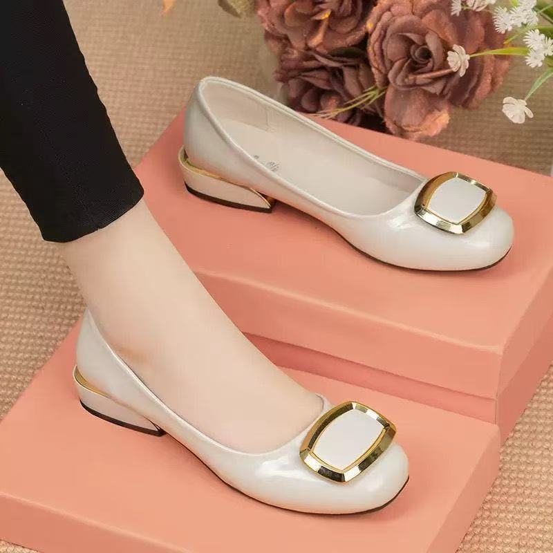 2026 verano antideslizante con suela suave y superficial zapatos de mujer primavera y verano nuevos zapatos de trabajo transpirables zapatos diarios de mujer
