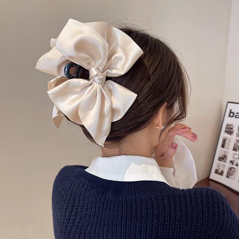 Women's Retro Bow Knot Cloth Hair Claws display picture 4