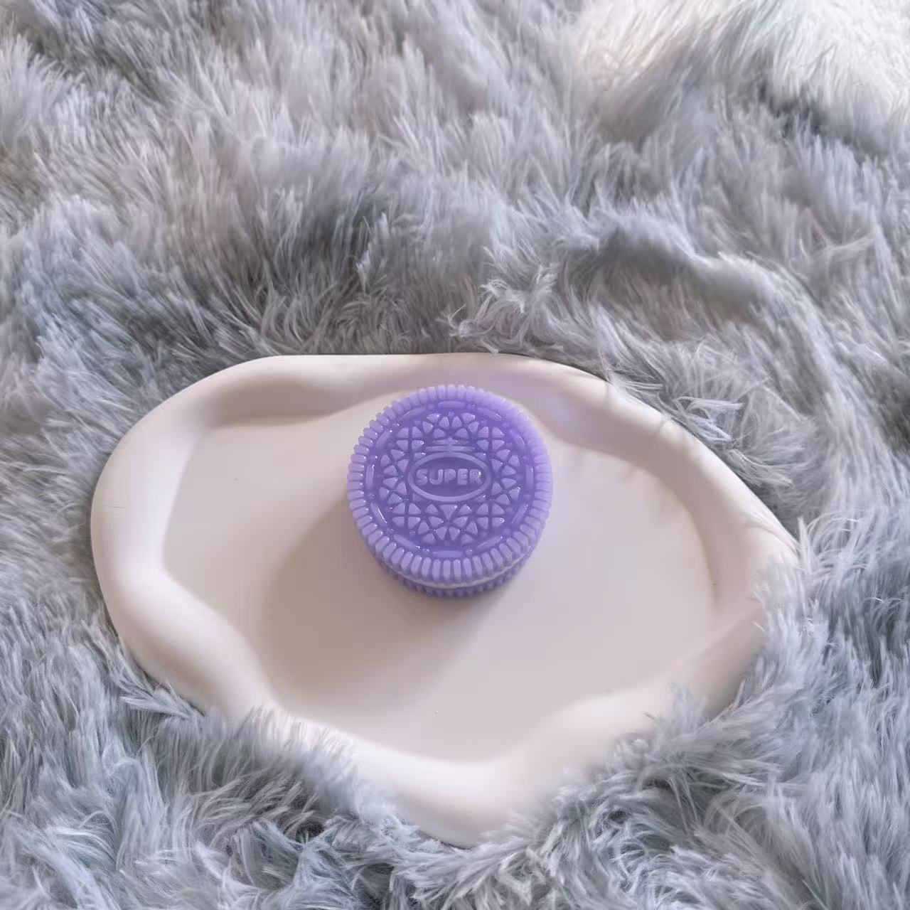 S letter purple oreo