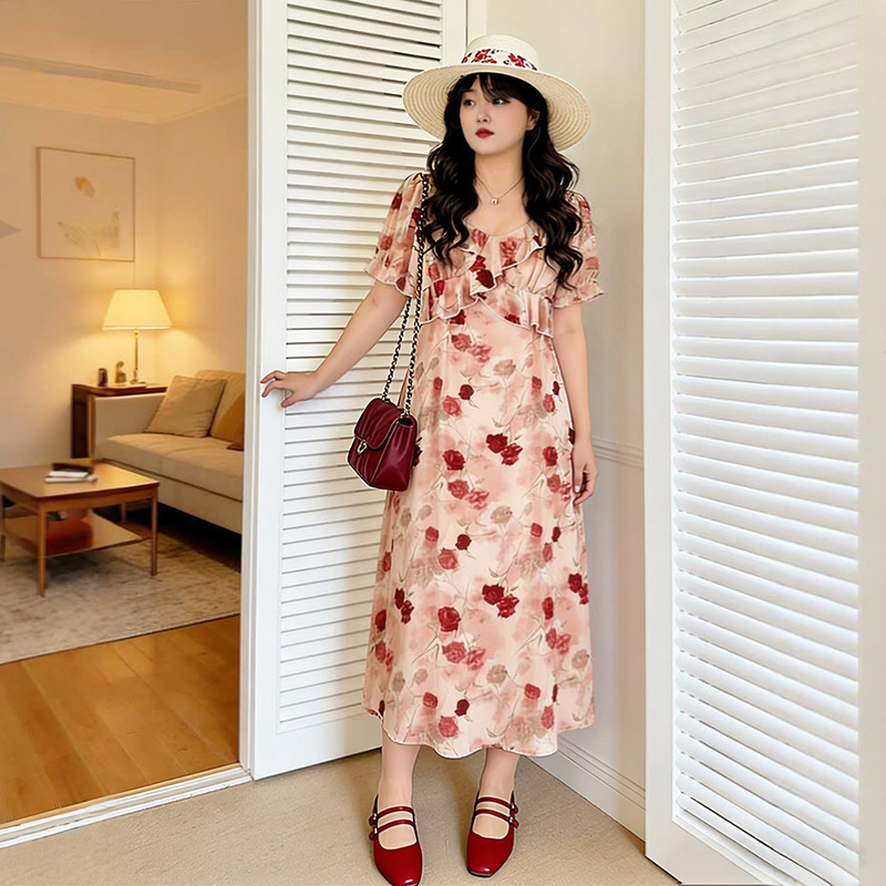 65-160kg Plus Size Women's Nursing Dress 2026 Summer New Style for Slightly Chubby Women, Conceals Body Shape and Makes You Look Slimmer, with a Large Hem Skirt