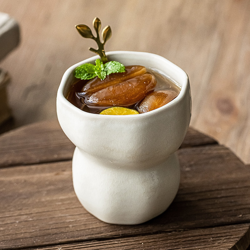 Taza de cerámica de alto valor de apariencia, taza de té doméstica, taza de pinza de mano, taza de agua de estilo japonés sin mango