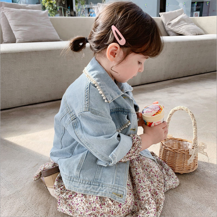 Korean version girls' denim jacket for spring and autumn, new fashion cute little girl pearl children's denim top trendy