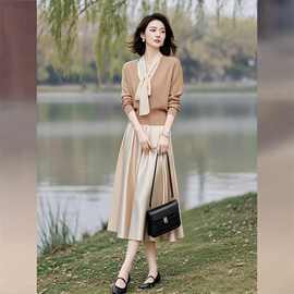 卡其色针织套装女2025春季新款气质韩版系带上衣缎面半身裙两件套