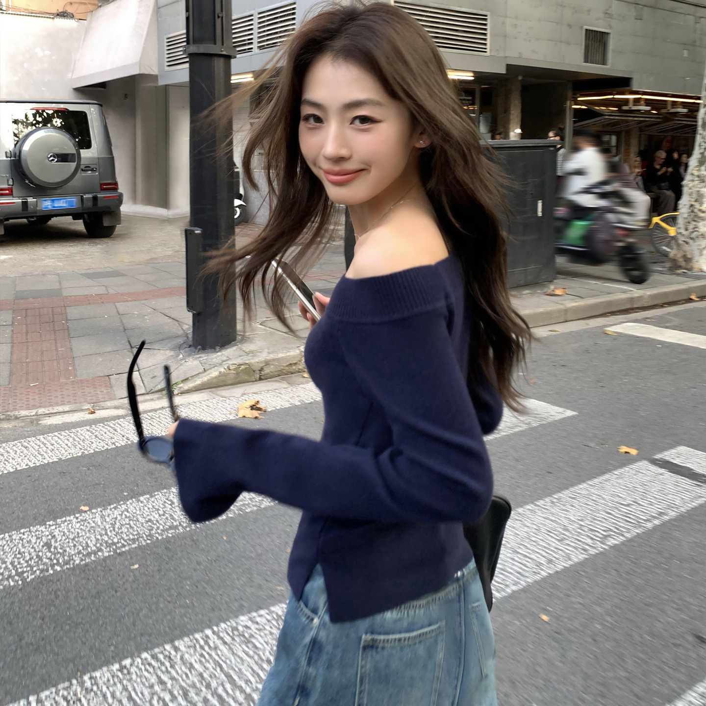 Pusumede Melanin Daughter One-Shoulder Bell-Sleeved Knitwear Women's Design Off-Shoulder Elegant Short Top