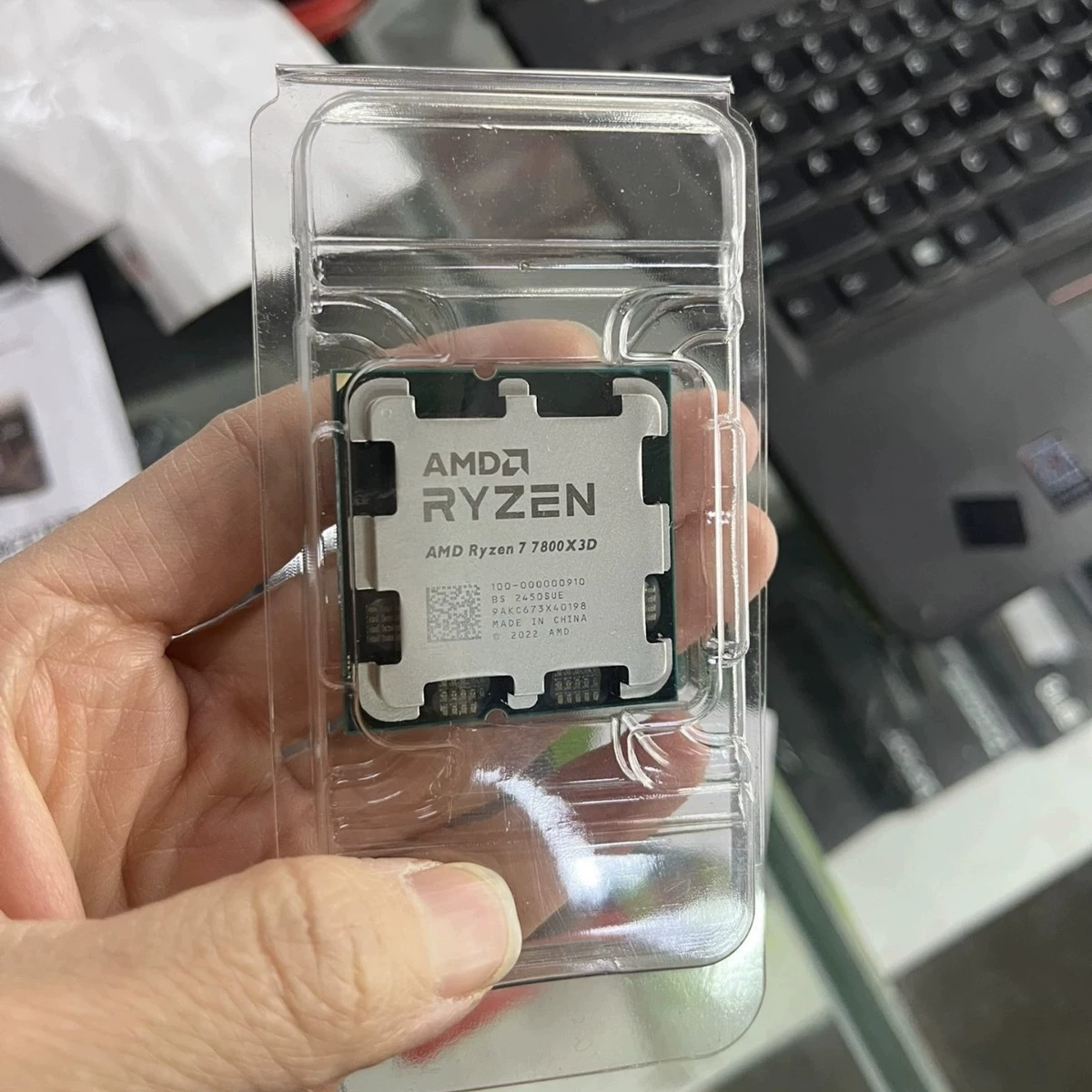 AMD Ryzen 7 7800X3D loose chip eight-core sixteen-thread AM5 desktop computer CPU suitable for B650
