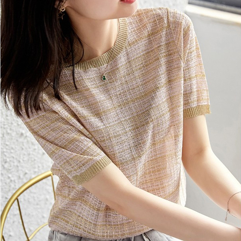 Knitted summer elegant fitted T-shirt