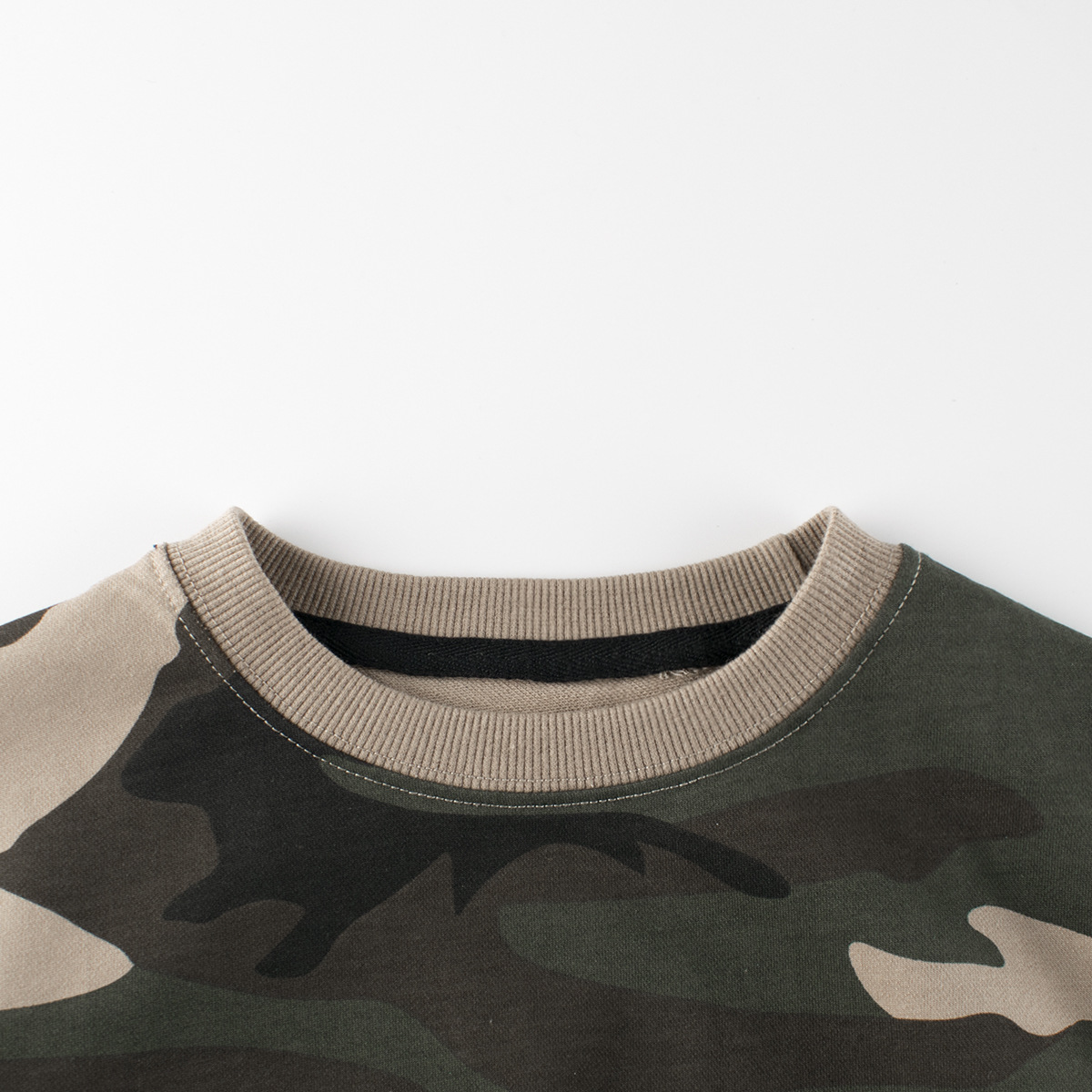 27kids ropa para niños transfronterizos 2025 primavera y otoño suéter para niños falso dos ropa para bebés camuflaje de una pieza