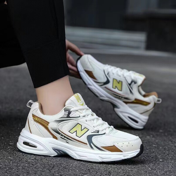 sports breathable shoes for men and women