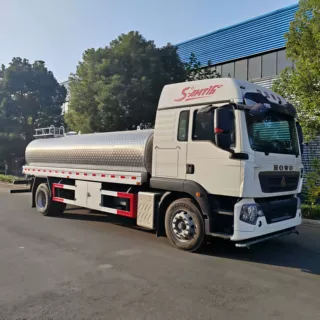 重汽豪沃磨花洒水车 公路养护喷洒车 市政环卫车 洒水车生产厂家