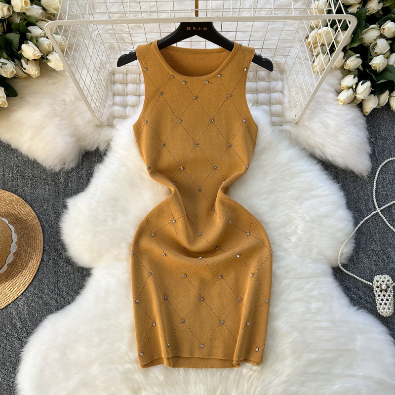 Light luxury diamond-embedded rhombus knitted dress women's elegant round neck slim-fit short stretch wrap dress sleeveless vest skirt Light luxury diamond-embedded rhombus knitted dress women's elegant round neck slim-fit short stretch wrap dress sleeveless vest skirt