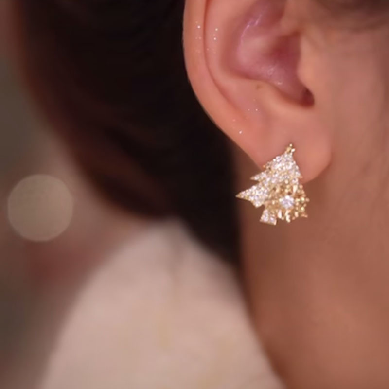 Fashion Christmas Tree Snowflake Copper Plating Inlay Zircon Ear Studs 1 Pair